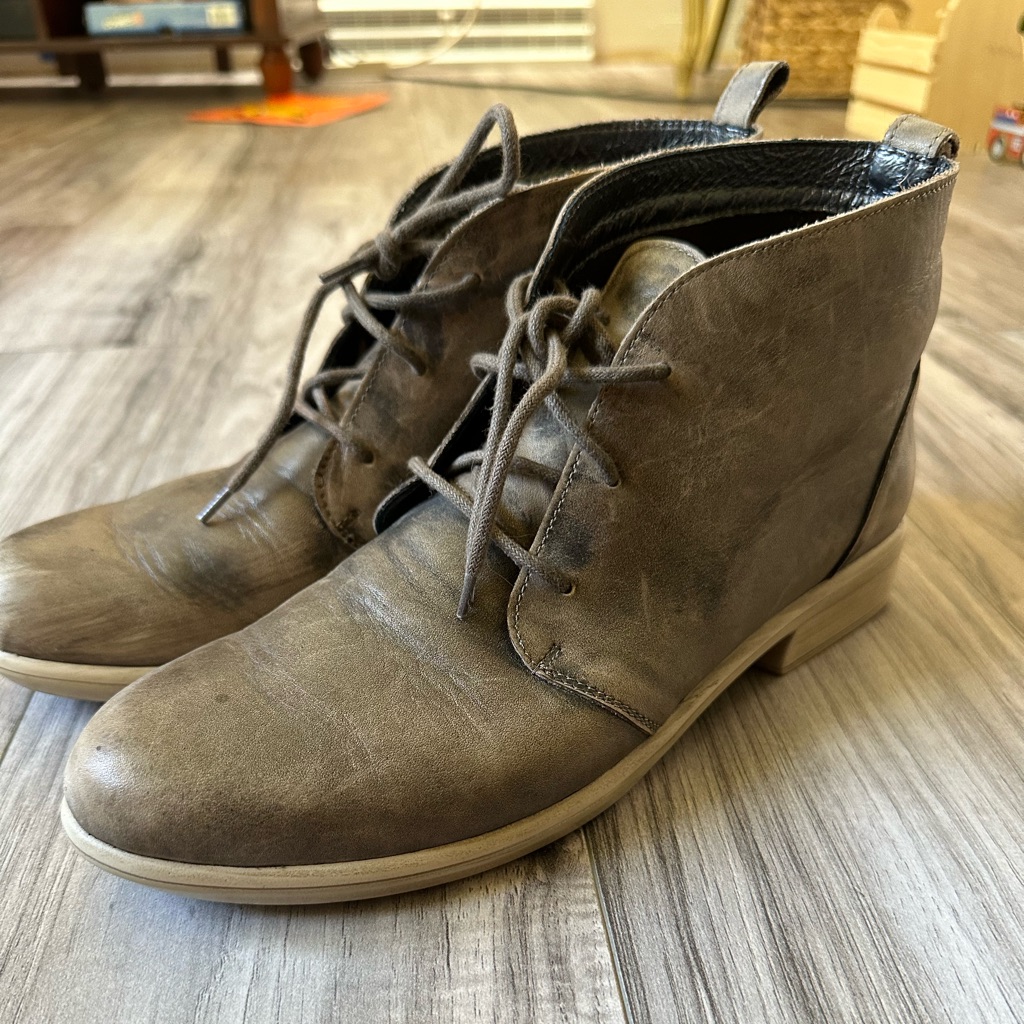 Naot Women's Levanto Ankle Boot Vintage Gray/Brown Distressed Us Size 40 Us 9